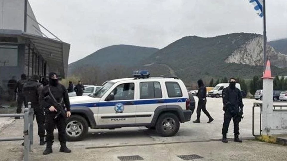 Μεγάλη αστυνομική επιχείρηση στην Καβάλα: Φύλλο και φτερό αντιπροσωπεία αυτοκινήτων